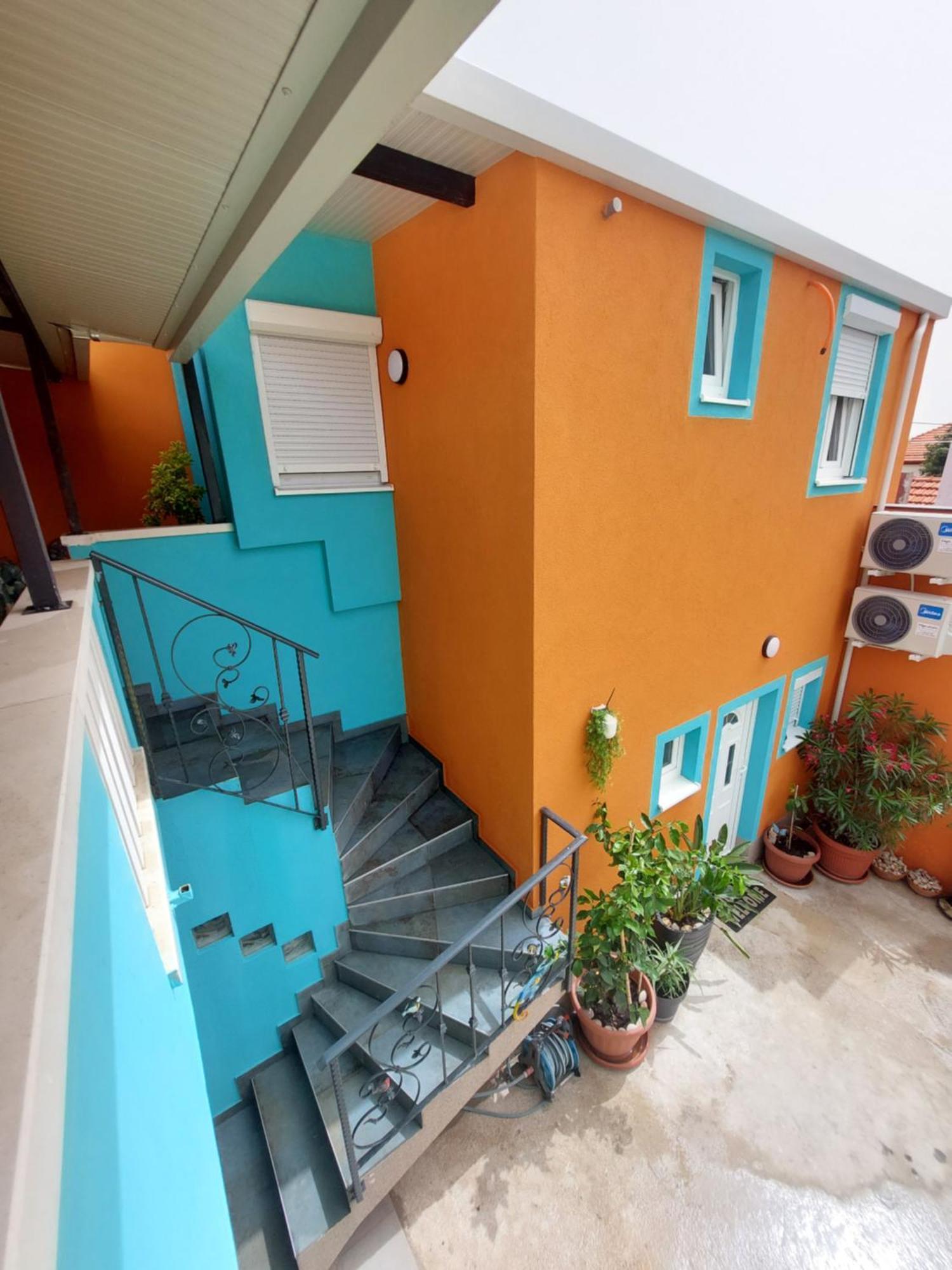 Mexicana Pink Apartment